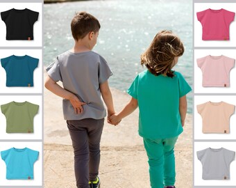 T-shirt da bambino in cotone a maniche corte.