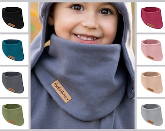 Kinder-Winterschal aus Baumwolle mit Verschluss - verschiedene Farbvarianten.