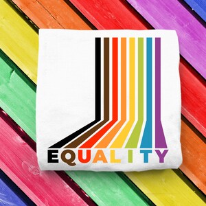 LGBT と POC の平等をレトロなストライプで表現した SVG ファイル カッティング テンプレート