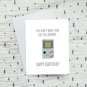 Eles não fazem mais como você, Feliz Aniversário, Cartão de Aniversário Retrô, Gameboy Color, Engraçado, Trocadilho de Aniversário, Cartão para Qualquer Pessoa