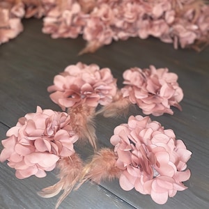 Pair of 3D Flower with Feathers