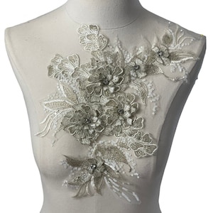 Champagne 3D crystal center flower applique #750-800