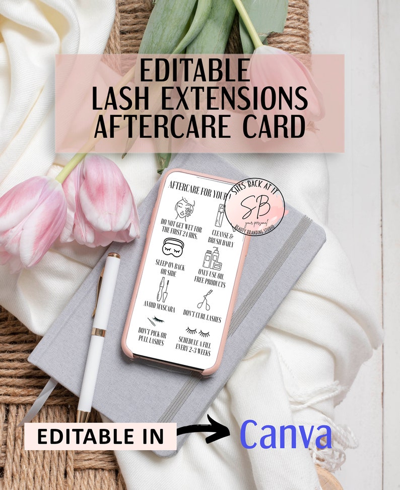 Puede incluir: Plantilla de tarjeta de cuidado posterior de extensiones de pesta&ntilde;as editable en Canva. La tarjeta presenta un fondo blanco con texto negro e iconos. El texto incluye instrucciones para el cuidado de las extensiones de pesta&ntilde;as, como "No mojar durante las primeras 24 horas", "Limpiar y cepillar diariamente", "Dormir boca arriba o de lado", "Usar solo productos sin aceite", "Evitar el r&iacute;mel", "No rizar las pesta&ntilde;as", "No pellizcar ni tirar de las pesta&ntilde;as", y "Programar un relleno cada 2-3 semanas".