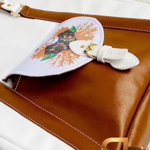 Clara bag, pattern and step-by-step pdf tutorial. Large capacity handbag with interior divider pocket
