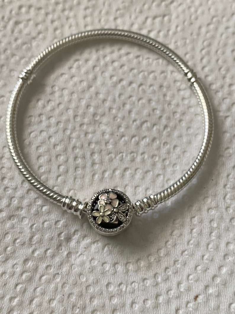 pandora poetic blooms bracelet