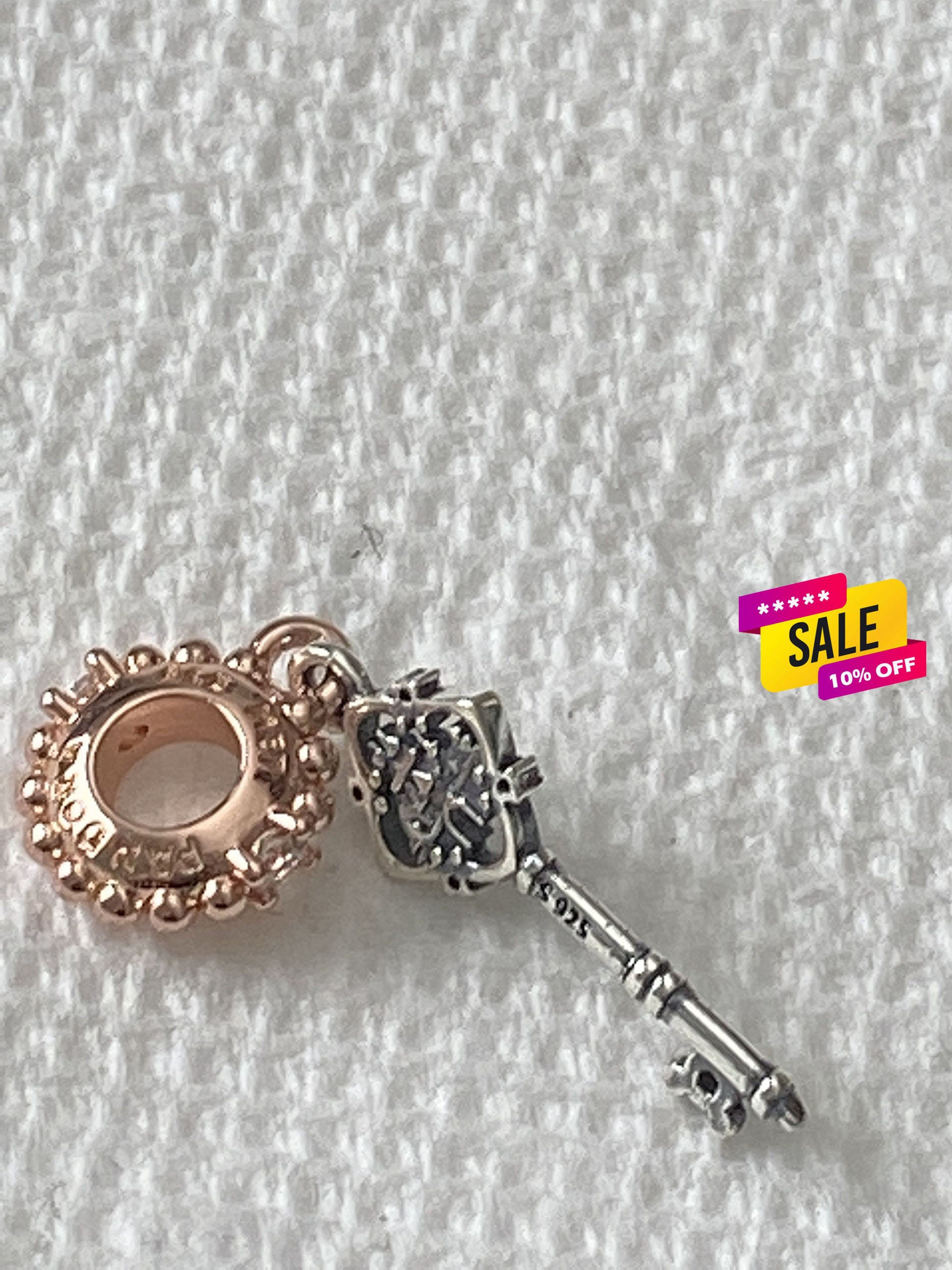 Pandora Disney, DisneyLand Castle Key Charm, Disney Parks, Disney Pandora, Pandora Disney, DisneyLand Castle Key Charm, Disney Parks, Disney Pandora,