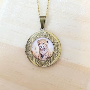 Medaglione portafoto in stile vintage con ghepardo, medaglione stampa foto personalizzata, medaglione con animali, collana con ghepardo