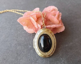 Vintage style gilded bronze oval openable photo locket with black agate stone, personalized photo print