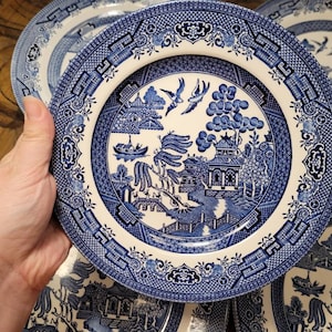 Plates Blue Willow Pattern, Made in Staffordshire England