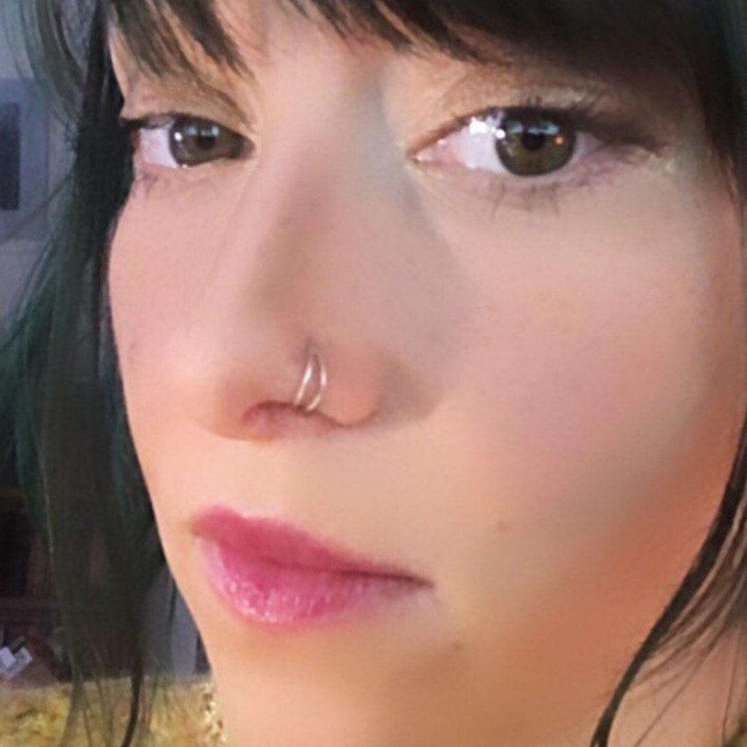 BSLVWG Coppia di orecchini a cerchio doppi per donne e ragazze in argento sterling 925 piccolo huggie penzolare catena goccia secondo foro Helix Post più orecchini lobo piercing cartilagine uomo