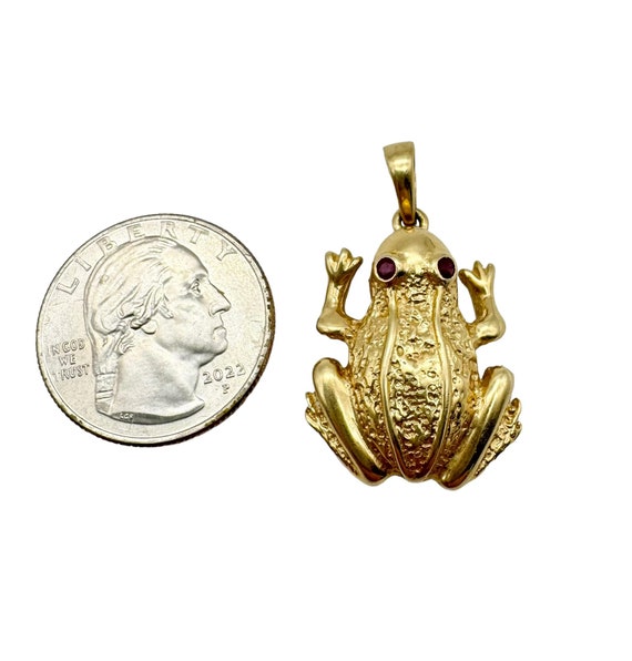 Beautiful Large Solid 14k Yellow Gold Frog with R… - image 5