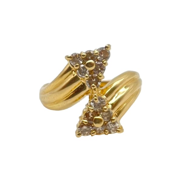 Gorgeous Solid 18K Yellow Gold and 0.50 TCW Diamond Triangle Ring! Size 6!