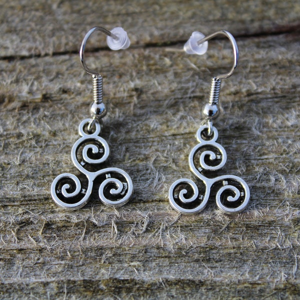 Celtic Triskelion Earrings/Pagan Symbols/Fae Earrings/Runic Earrings/Celts/Druids/Faes Folk/Scottish Earrings/Celtic Jewellery