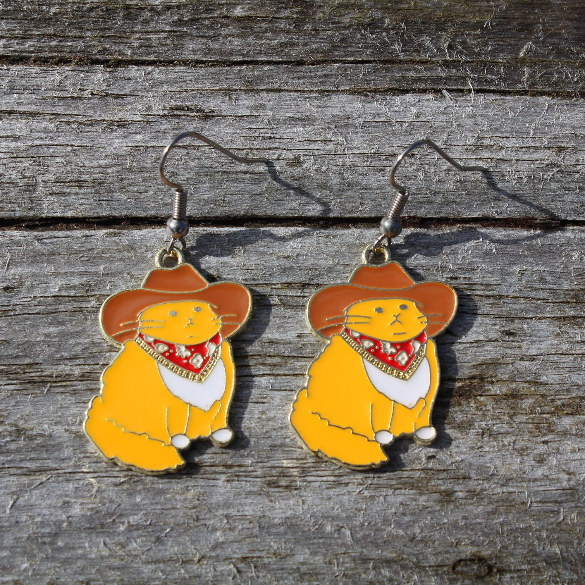 Funny Orange Cat Cowboy Hat Earrings: Quirky Enamel Jewelry