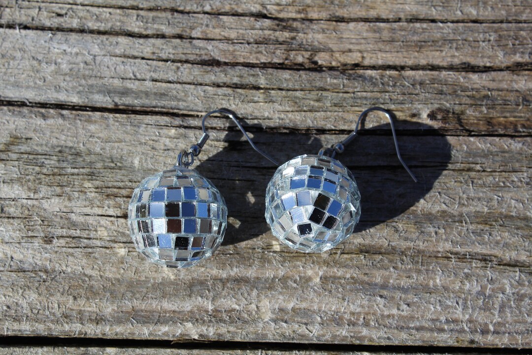 関税込☆VINTAGE HOLLYWOOD★Galaxy Ball Earrings★ il_1080xN.5899244803_3xch.jpg