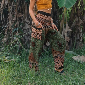 Sarouel vert mandala, pantalon hippie, vêtements de festival, pantalons d'été de retraite de yoga, tenues de plage, smockée extensible à la taille, tailles 6-16