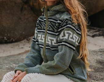 Handgemachte Kapuzenjacke mit Fleecefutter: Grüne Azteken-Winterjacke