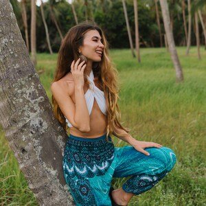 Türkise Haremshose mit Pfauenfeder Design, Aqua Yogahose, bequeme Hose für Festivals, Boho Kleidung, Größe klein, mittel und groß Bild 6