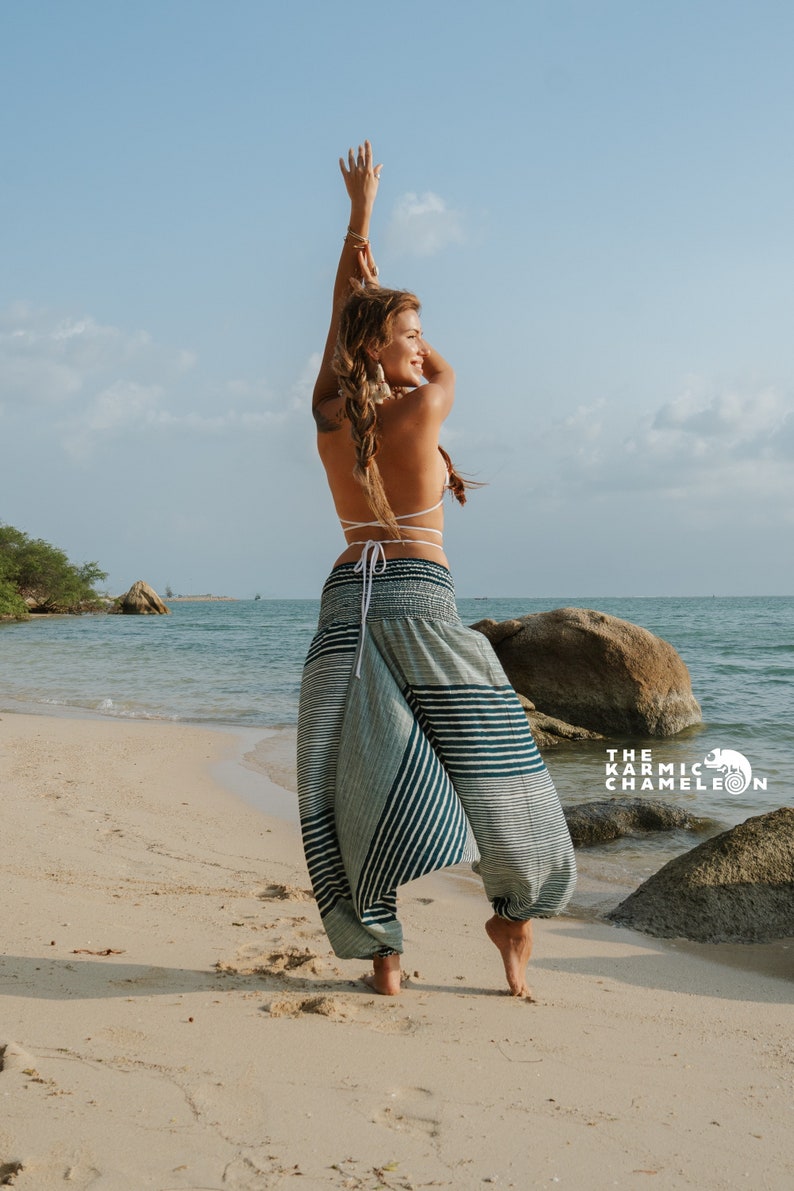 Pantaloni Harem Donna Hippie Hippy Yoga Pantaloni a righe Verde acqua e Bianco Comodo Loungewear Gypsy Boho Aladdin Abiti larghi Baggy Festival immagine 3