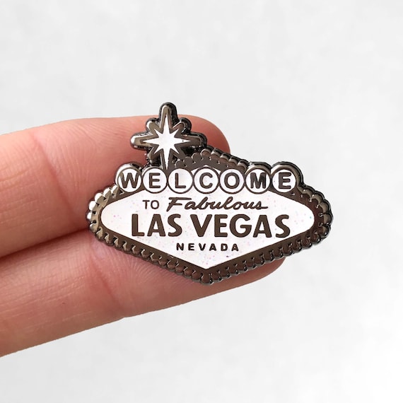  Forum Novelties Welcome to Fabulous Las Vegas Sign Foiled  Playing Cards - Black & Silver : Toys & Games