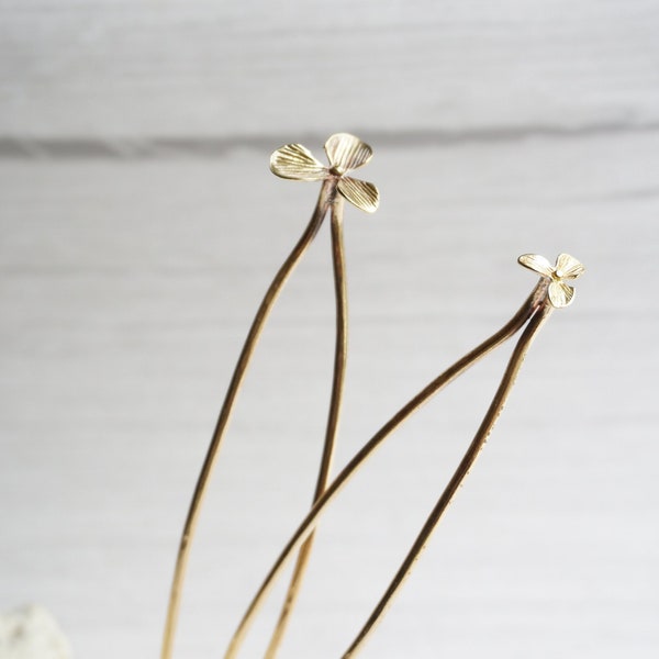 Small Trillium Flower Japanese Kanzashi Hair Pin Set, Sturdy Hair Pick Messy Bun Chignon Hair Jewelry 3" 4" 5” Single or Pair