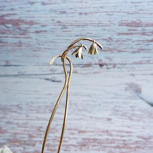 Early Spring Snowdrops Botanical Hair Stick, January Flower Updo Hair Bun Ornament, Sturdy Brass Chignon Holder Short Medium Long length