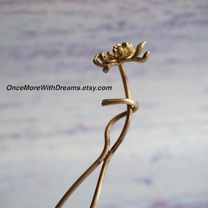 Chrysanthemum Hair Pin Single or Pair, Botanical Chignon Holder, Fall Flower Hair Ornament Decor, Sturdy Hair Stick U Pin lightweight