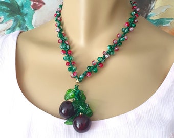 Red Fruit Beaded Necklace,  Cherry Beaded Necklace, Hand Crochet Leaf Necklace, Summer Necklace