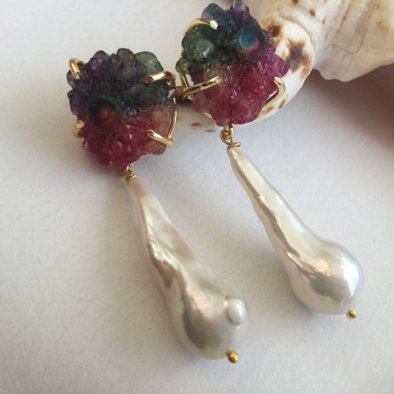 White Baroque Pearl Natural Druzy Gold Stud Drop Earrings