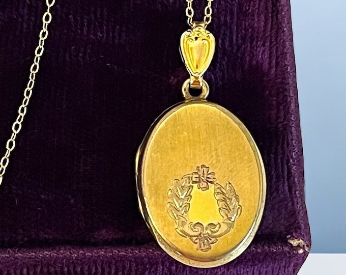 Vintage 10K Gold Filled Oval Locket Necklace w/ an Ornate Etched Floral on 14K GF Chain BB CO Bliss Bros - 2 Photo Pendant w/ Flower Garland