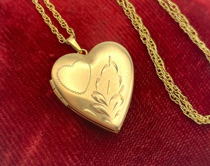 Vintage 14K Gold Filled Heart Locket Necklace - 14K GF Etched Tru-Kay TK - Hallmarked Pendant Photo Charm Jewelry Gift for Her Love Locket