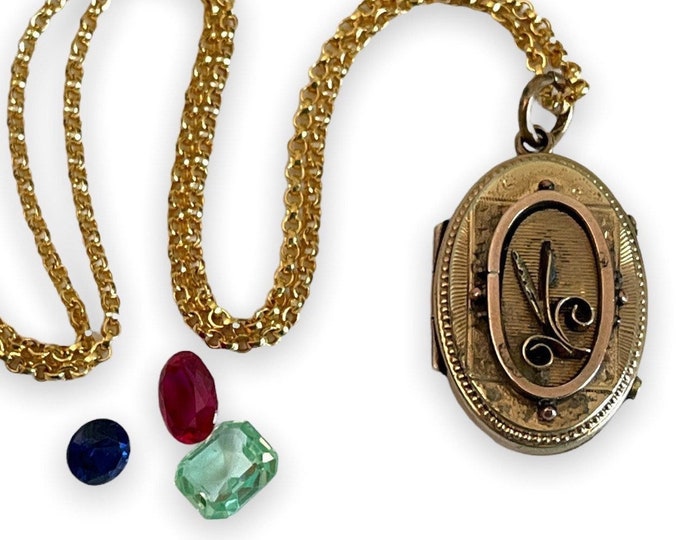 Vintage Etruscan Style Etched Oval Locket on 14K Gold Filled Chain - Antique Necklace 2 Wells w/ 1 Glass Cover - Victorian Mourning Pendant
