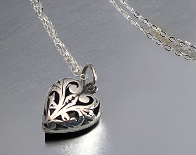 Vintage Openwork Sterling Silver Heart Locket - Unique Retro Heart Pendant Necklace w/ 925 Silver Chain - Estate Jewelry