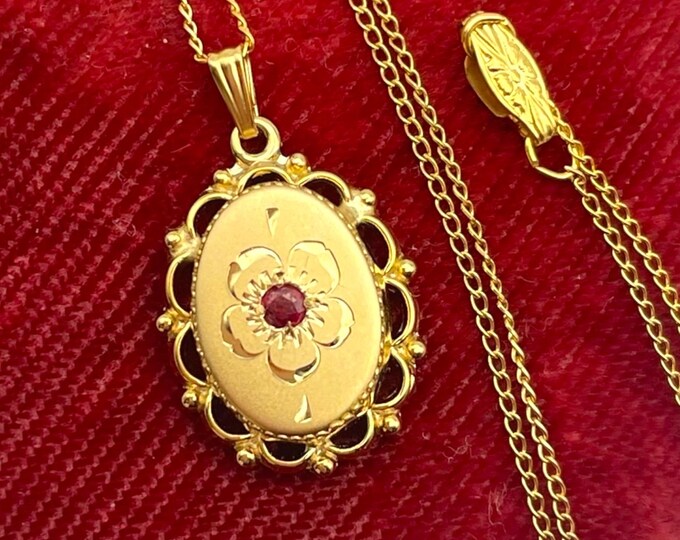 Vintage 12K Gold Filled Oval Red Garnet Pendant Necklace - 12K GF Chain New In Box NIB - TK Tru-Kay Hallmark Retro Jewelry Love Gift for Her