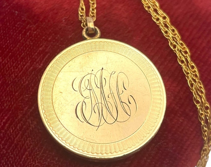Vintage Gold Filled Etched Photo Locket Pendant on 14K GF Chain - DCP Hallmark Round Engine Turned Necklace MFC Mh Monogram Antique Jewelry