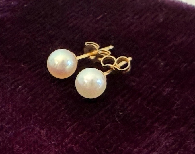 Vintage 14K Gold Pearl Earrings - Retro Dainty Small Pair Post Studs