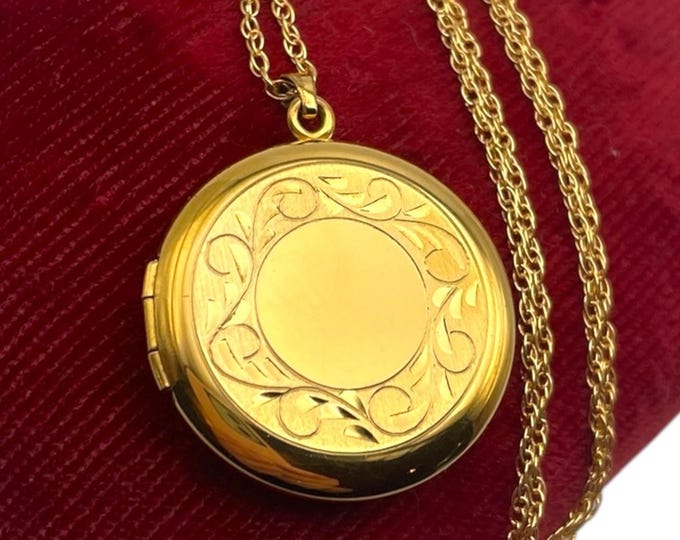 Vintage Large Round Gold Filled Locket - Hallmarked by Van Dell VD GF Necklace 14K GF Chain - Photo Pendant Jewelry 1950s Gift for Her