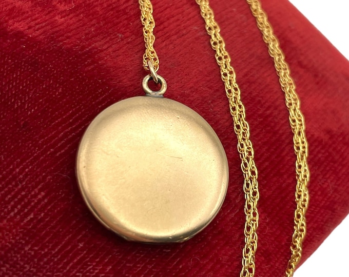 Antique Gold Filled Round Photo Locket - 14K GF Rope Chain - Vintage Pendant Necklace Early 1900s Estate Photography Jewelry - Gift for Her
