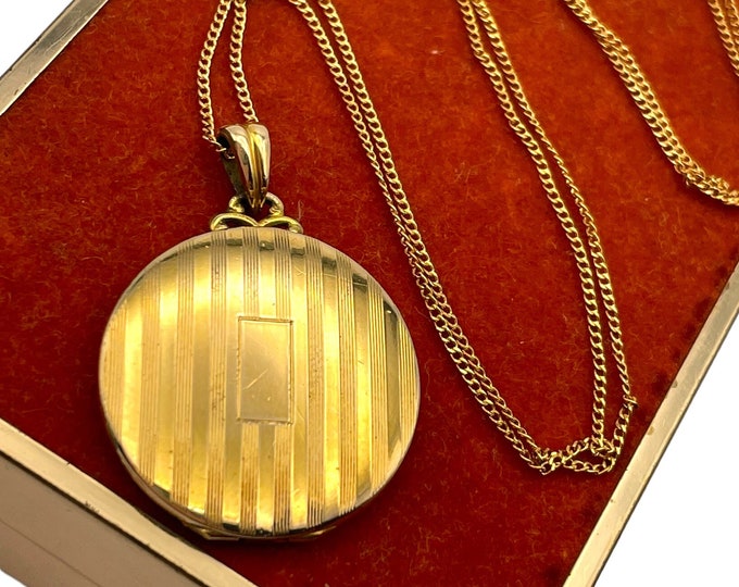 Round Gold Filled Locket - Antique 12K GF Locket Necklace HAYWARD WEH - Etched Pinstripes Stripes 2 Photo Charm Pendant Chain Estate Jewelry