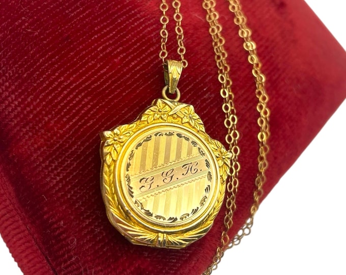 Hayward 12K Gold Filled Locket - Round Shape Repousse Floral Monogram 14K GF Chain Vintage Monogramed GGH Hayward Pinstripe Photo Necklace