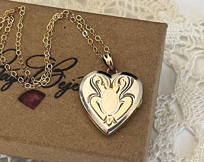 Vintage 12K Gold Filled  Heart Locket Necklace WEH Hayward Hallmark - Etched Pinstripes - 2 Photo Pendant 18” on 14K GF Chain Estate Jewelry