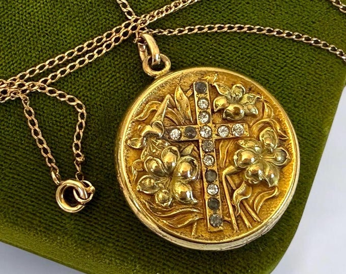 Art Nouveau Gold Plate Locket Necklace: Vintage Floral Photo Pendant, W&SB Hallmark