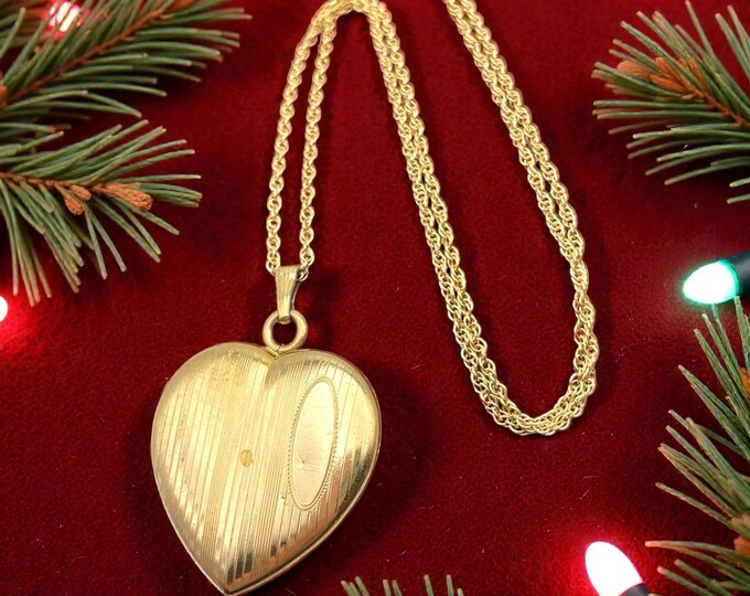 Vintage Gold Filled Heart Locket Necklace: 14K GF Chain, Etched Pinstripe Pendant