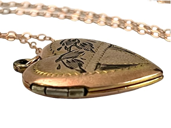 Vintage Rose Gold Filled Etched Heart Locket on 1… - image 7