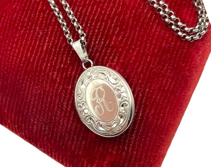 Vintage Sterling Silver Locket Necklace – Initial R Photo Pendant