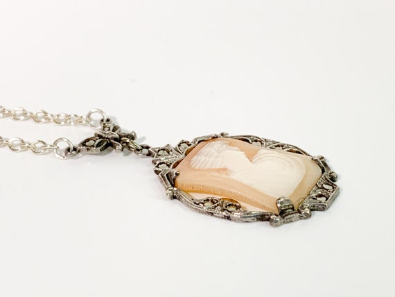 Camée Ancien - Pendentif Sculpture Coquillage Profil De Femme - Bijou Vintage Occasion