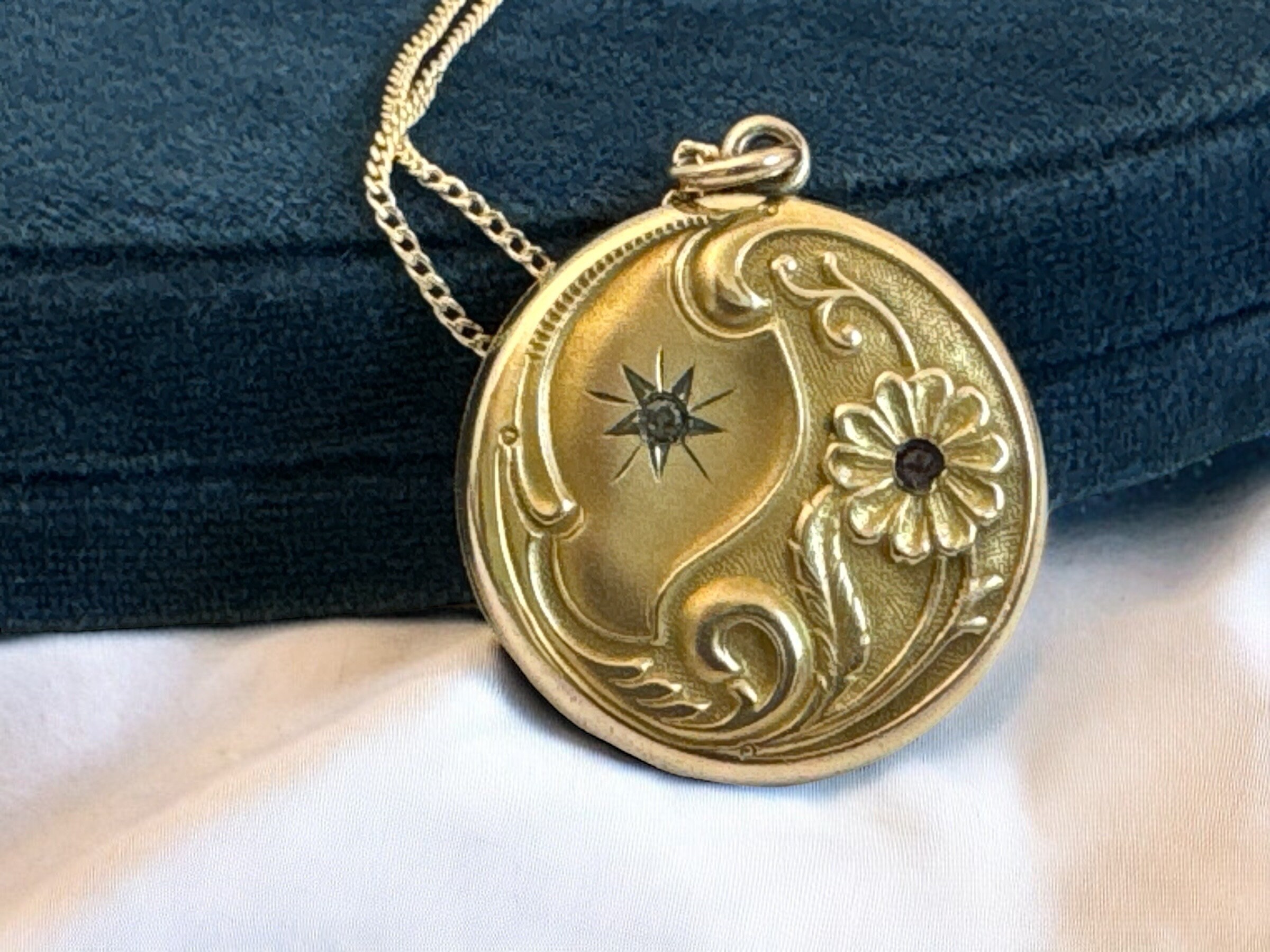 Gem locket deals