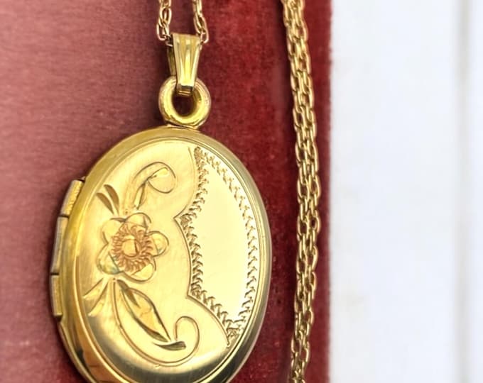 Vintage 14K GF Etched Oval Locket - Necklace on PPC 14K Gold Filled Chain - Etched Pink Flower Pendant Charm Photo Jewelry Gift for Her JM