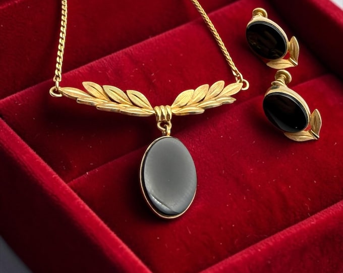 Van Dell 12K GF Mid Century Leaf Necklace and Earrings Set: Black Onyx