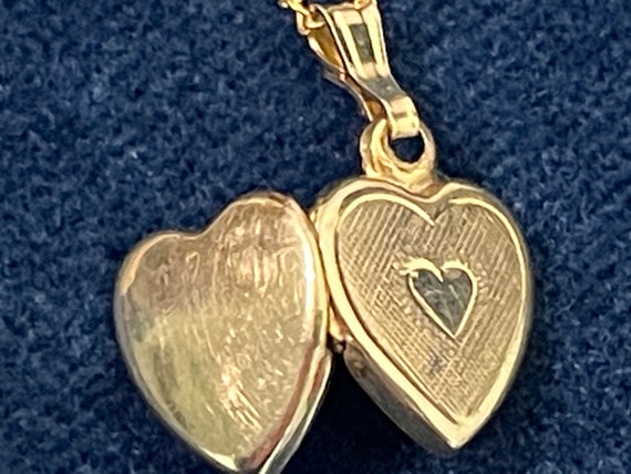 Vintage 12K Gold Filled Etched Heart Petite Locke… - image 7